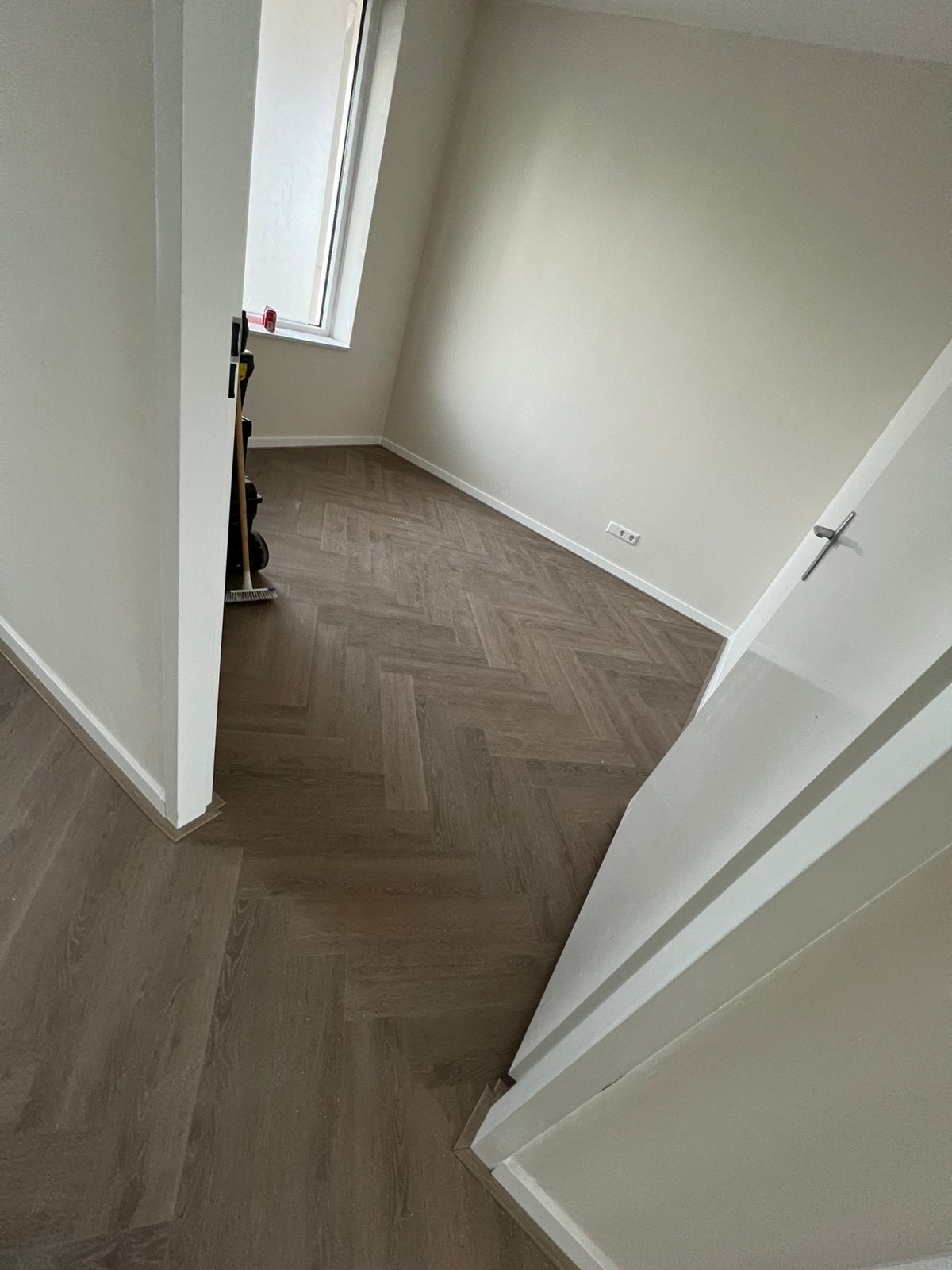 Vloer laten leggen? Laminaat & PVC | Vakman | Vanaf €8/m², Vloeren gieten