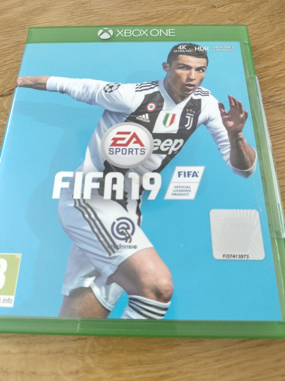 FIFA 19 xbox One, Spelcomputers en Games, Ophalen of Verzenden, Zo goed als nieuw, Sport, 3 spelers of meer