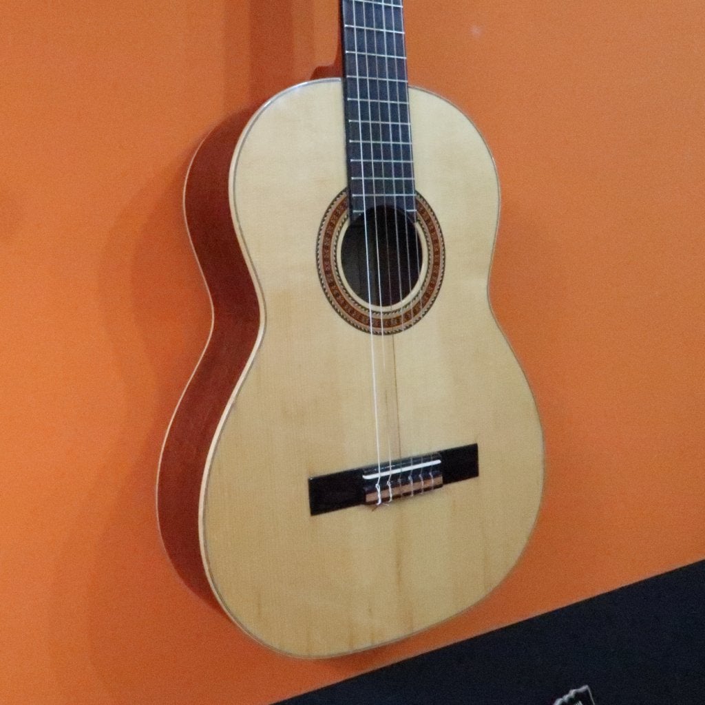 Ortega R133 Klassieke Gitaar | in Nette Staat, Flex Ltd., Zo goed als nieuw, https://flex.com/contact-us, Nobelstraat 10, 5807 GA Oostrum LB, Limburg, Nederland