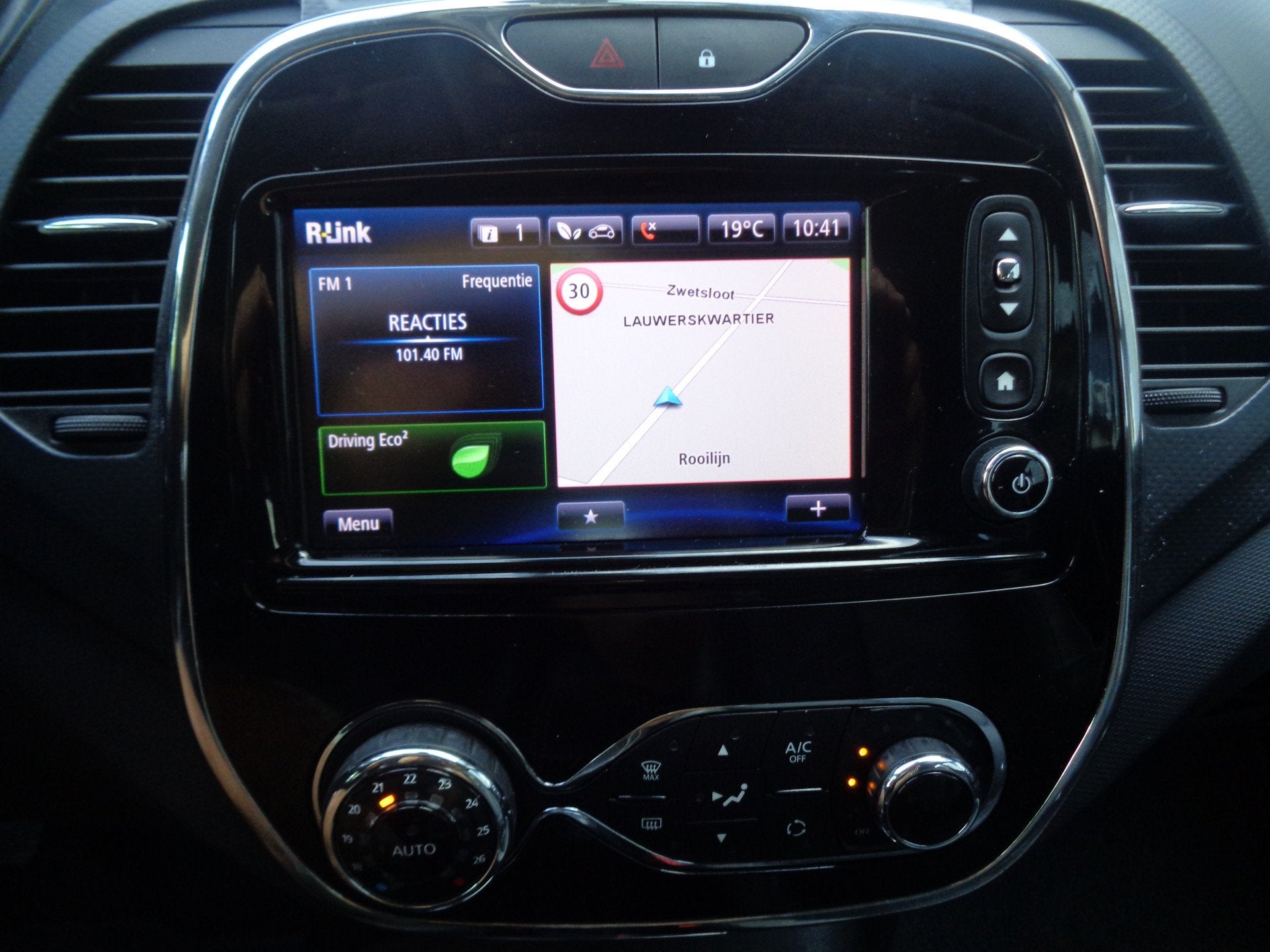 Renault Captur 0.9 TCe Xmod Clima Cruise Navi LMV NL-Auto 11, Auto's, Voorwielaandrijving, 898 cc, Gebruikt, Euro 6