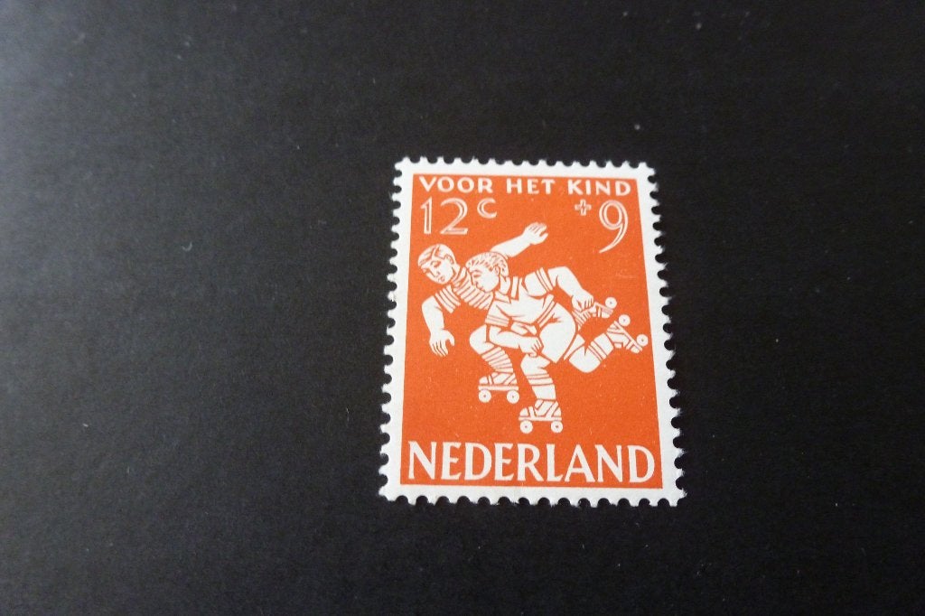 oude kinderpostzegel 12 ct + 9 ct rolschaatsen 1958 postfris, Ophalen of Verzenden, Na 1940, Postfris