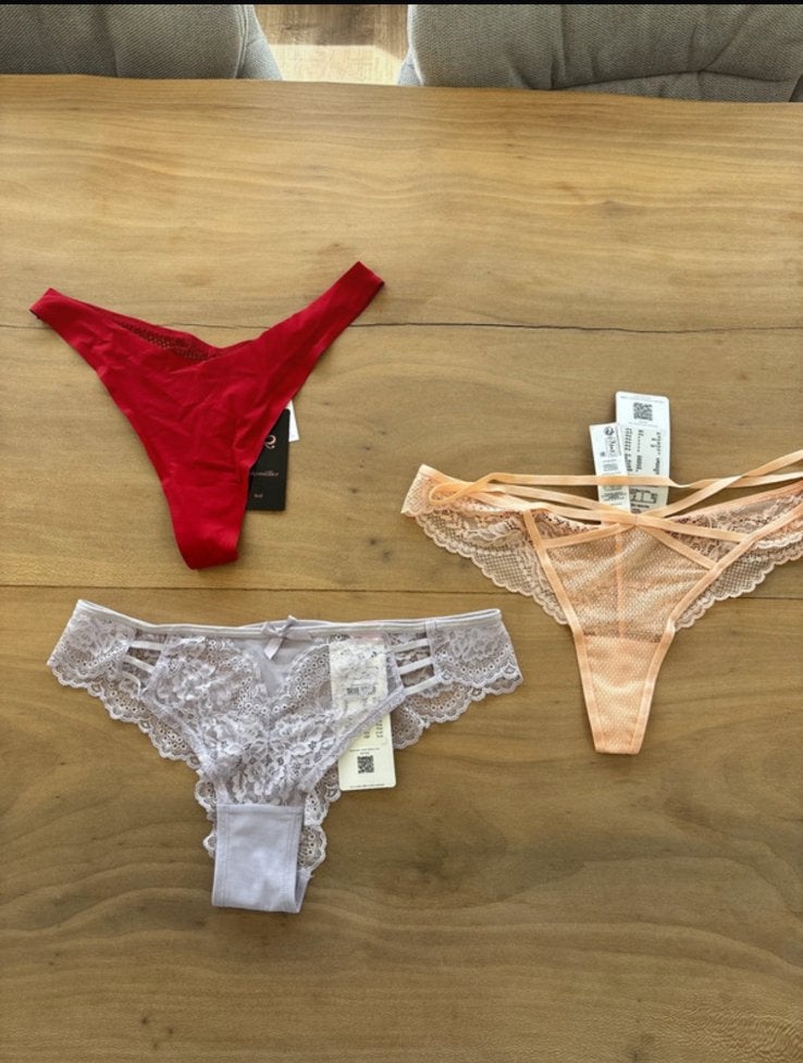 3x Ondergoed hunkemoller met kaartjes nieuw maat M, Kleding | Dames, Verzenden, Rood, Slip