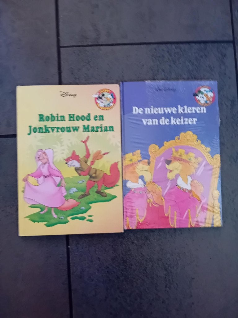Disney Boekenclub boekjes Robin Hood 2 delen, Ophalen of Verzenden, Overige figuren, Gebruikt, Beeldje of Figuurtje