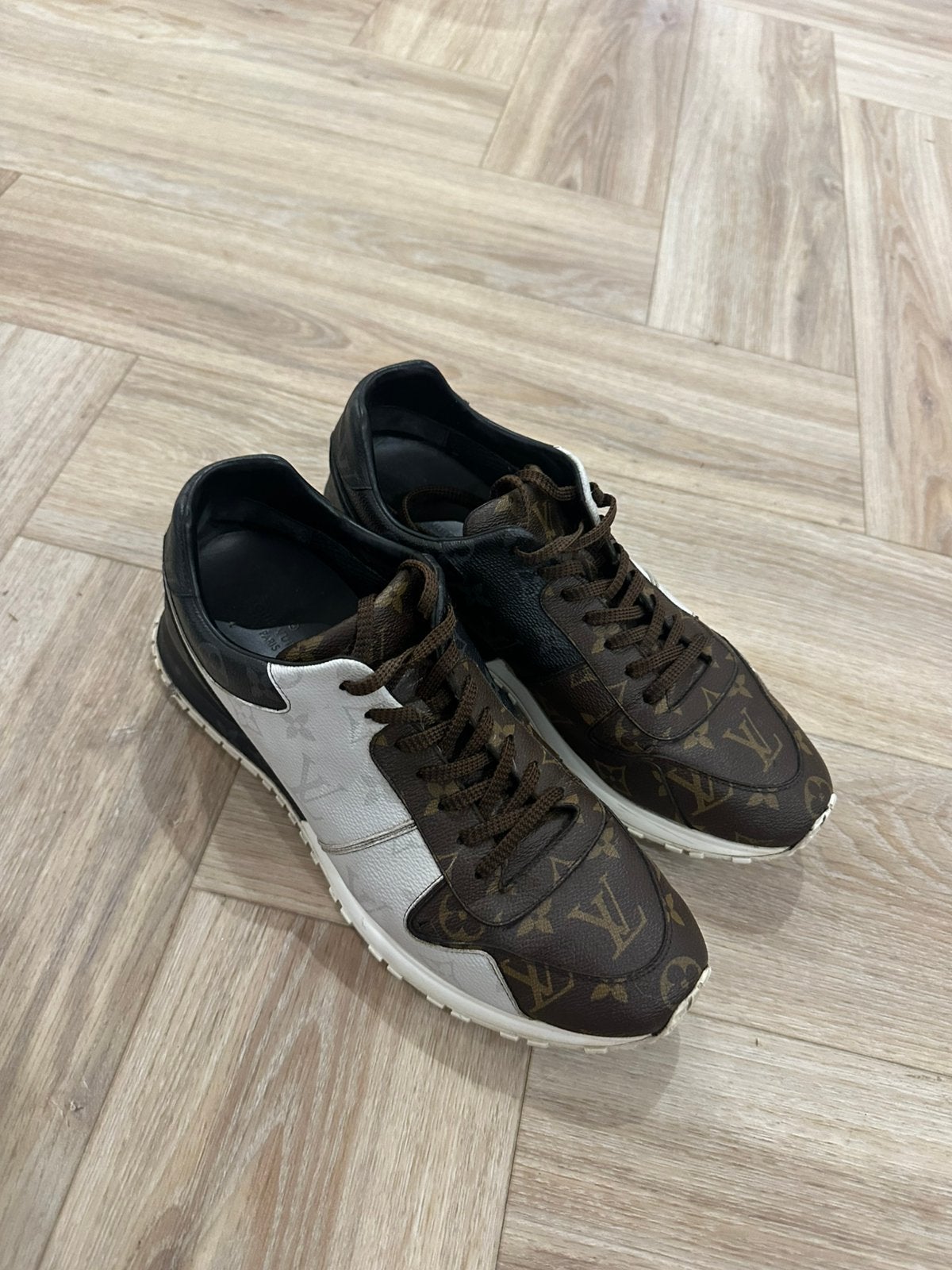 Louis Vuitton LV Sneakers / Trainers – Maat 45 – Nette staat, Ophalen of Verzenden, Zo goed als nieuw, Zwart