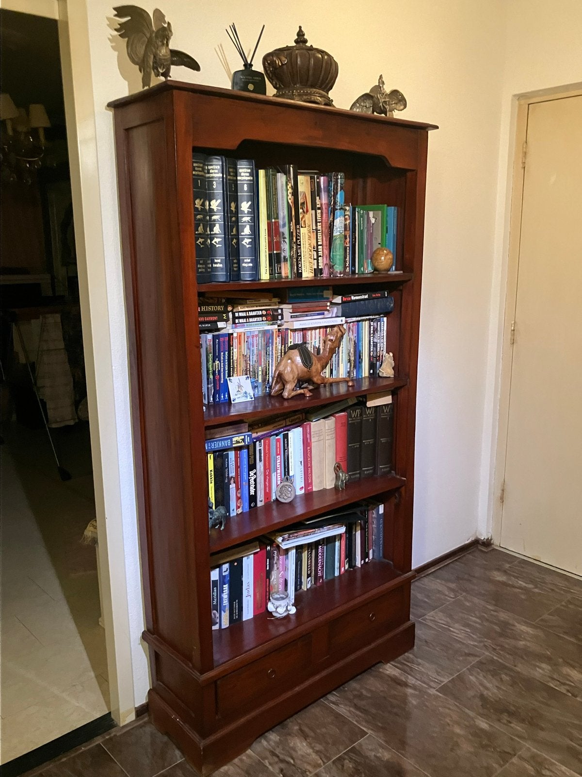 Klassieke houten boekenkast met lades, Ophalen, Gebruikt, 50 tot 100 cm, Met lade(s)