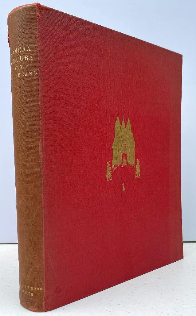 Hildebrand - Camera obscura (1949), Boeken, Literatuur, Zo goed als nieuw, Ophalen of Verzenden
