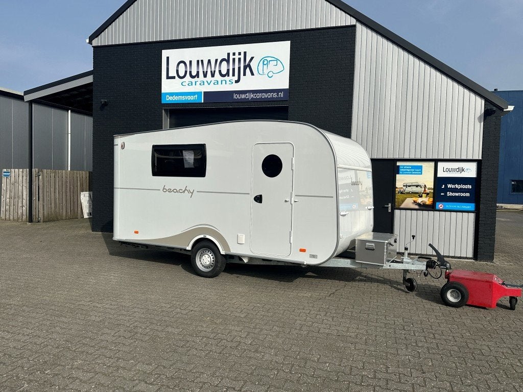 HOBBY Beachy 450 ’23 (4 pers. 822 kg), Caravans en Kamperen, Rondzit, Hobby, Bedrijf, Kelvinstraat 23
7701BZ  Dedemsvaart, NL