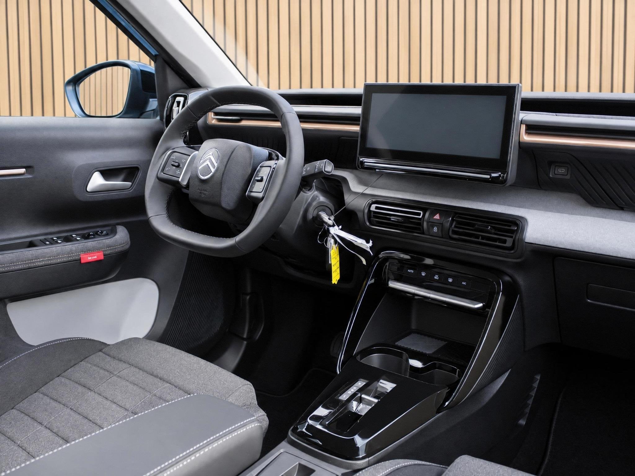 Citroen C3 Aircross HYBRID 145 PLUS VOORRAAD KORTING, Auto's, Stof, Euro 6, 1199 cc, Blauw