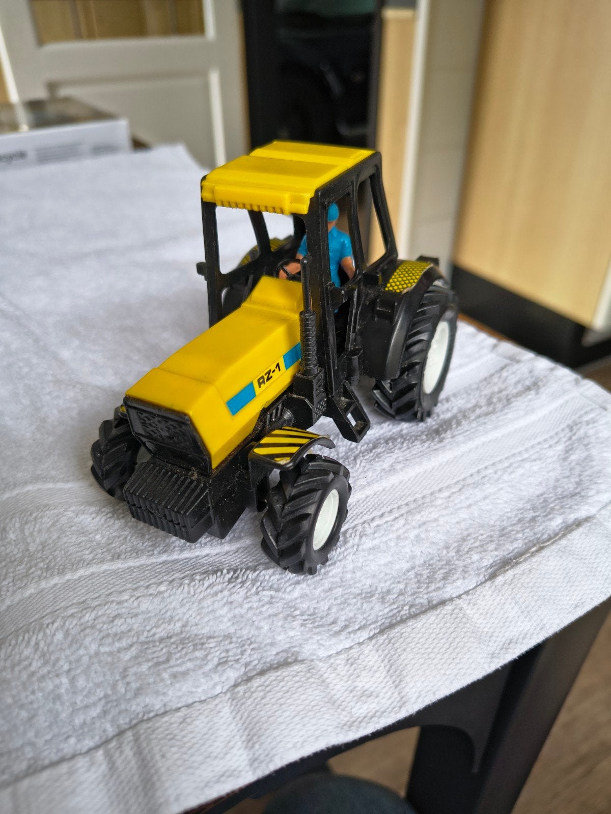 New Ray Tractor RZ-1, Ophalen of Verzenden, Gebruikt