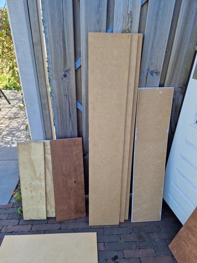 Diverse restanten hout mdf multiplex hardhout, Ophalen