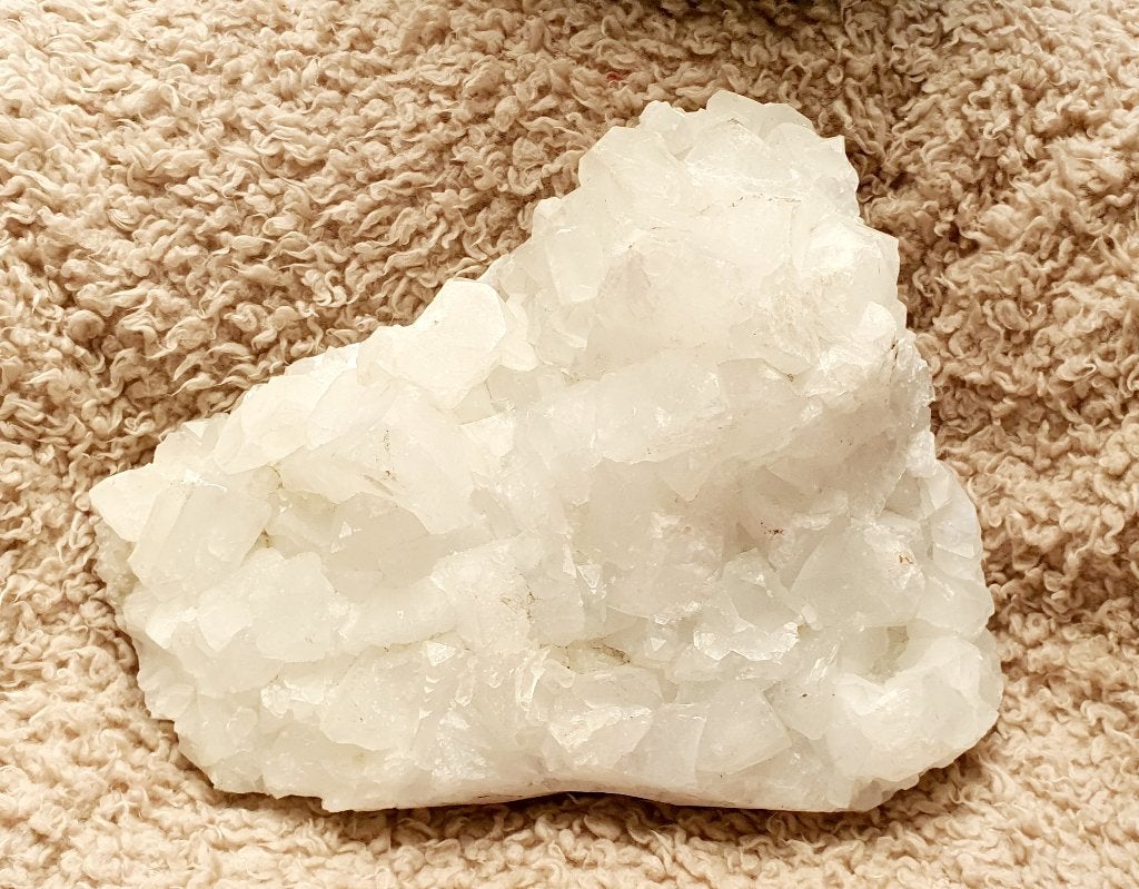 Apofylliet 3,5 kilo! Akasha-kronieken en Ruimte reiniger!, Verzamelen, Mineralen en Fossielen, Verzenden, Mineraal