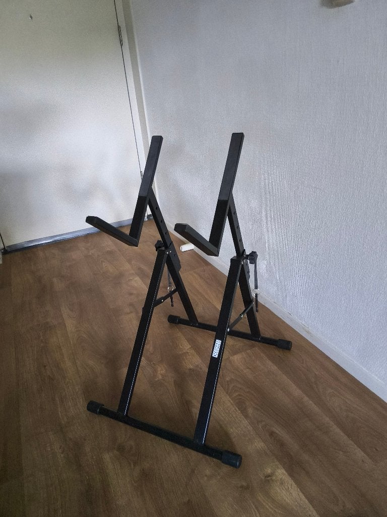 Diverse standaards, Ampstand, micro, gitaarstandaard, Ophalen, Gebruikt, Overige instrumenten