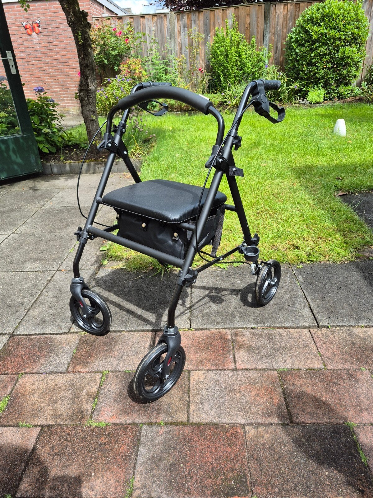 Lucovitaal rollator, Ophalen, Zo goed als nieuw