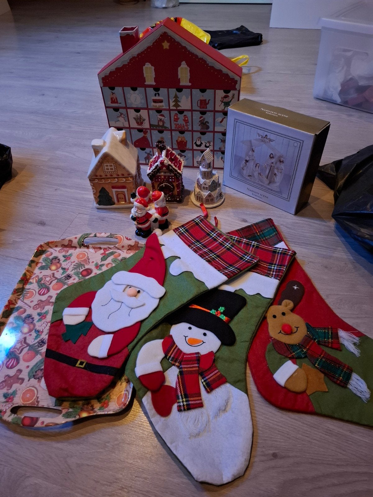 kerst kerststal kerstballen kerstslingers adventkalender, Diversen, Ophalen