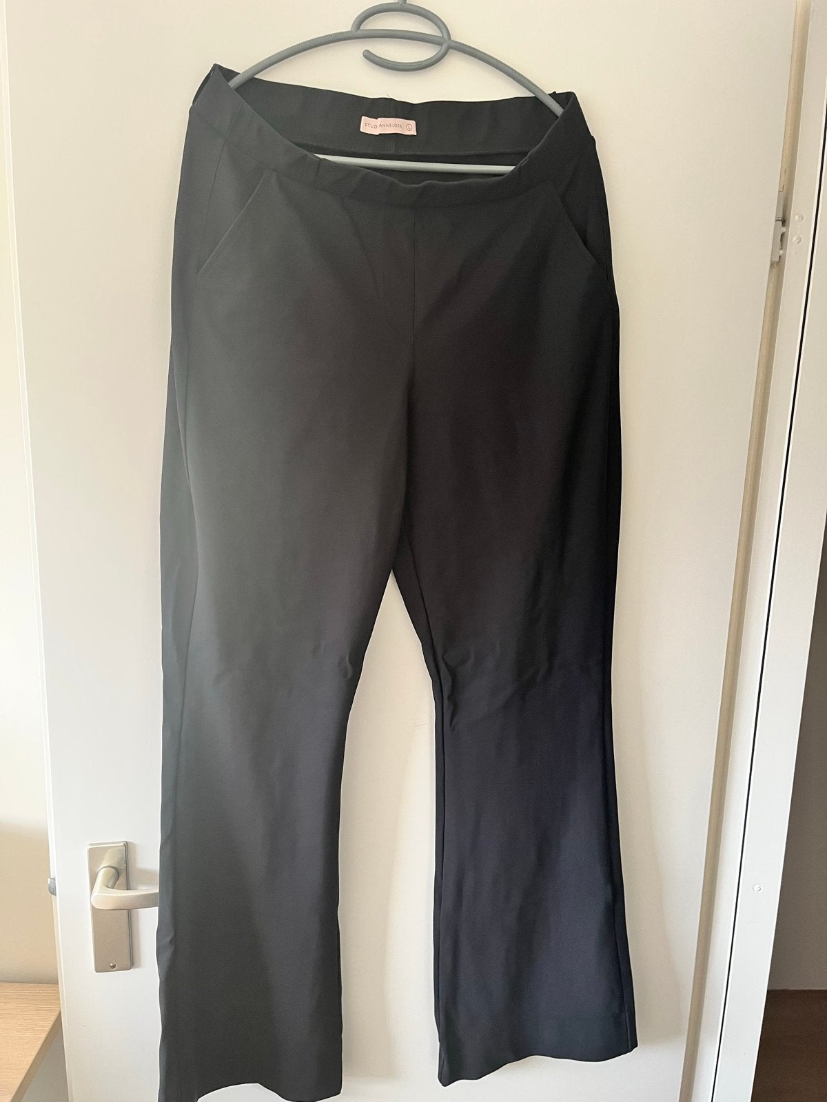 Zwarte Flair Bonded Broek - Studio Anneloes (Maat L), Kleding | Dames, Zwart, Maat 42/44 (L), Ophalen of Verzenden, Zo goed als nieuw