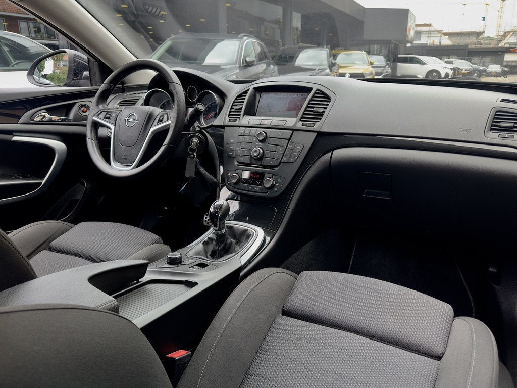 Opel Insignia 2.0 TURBO SPORT NAVI AIRCO LED LMV PDC, Gebruikt, 4 cilinders, Handgeschakeld, Grijs