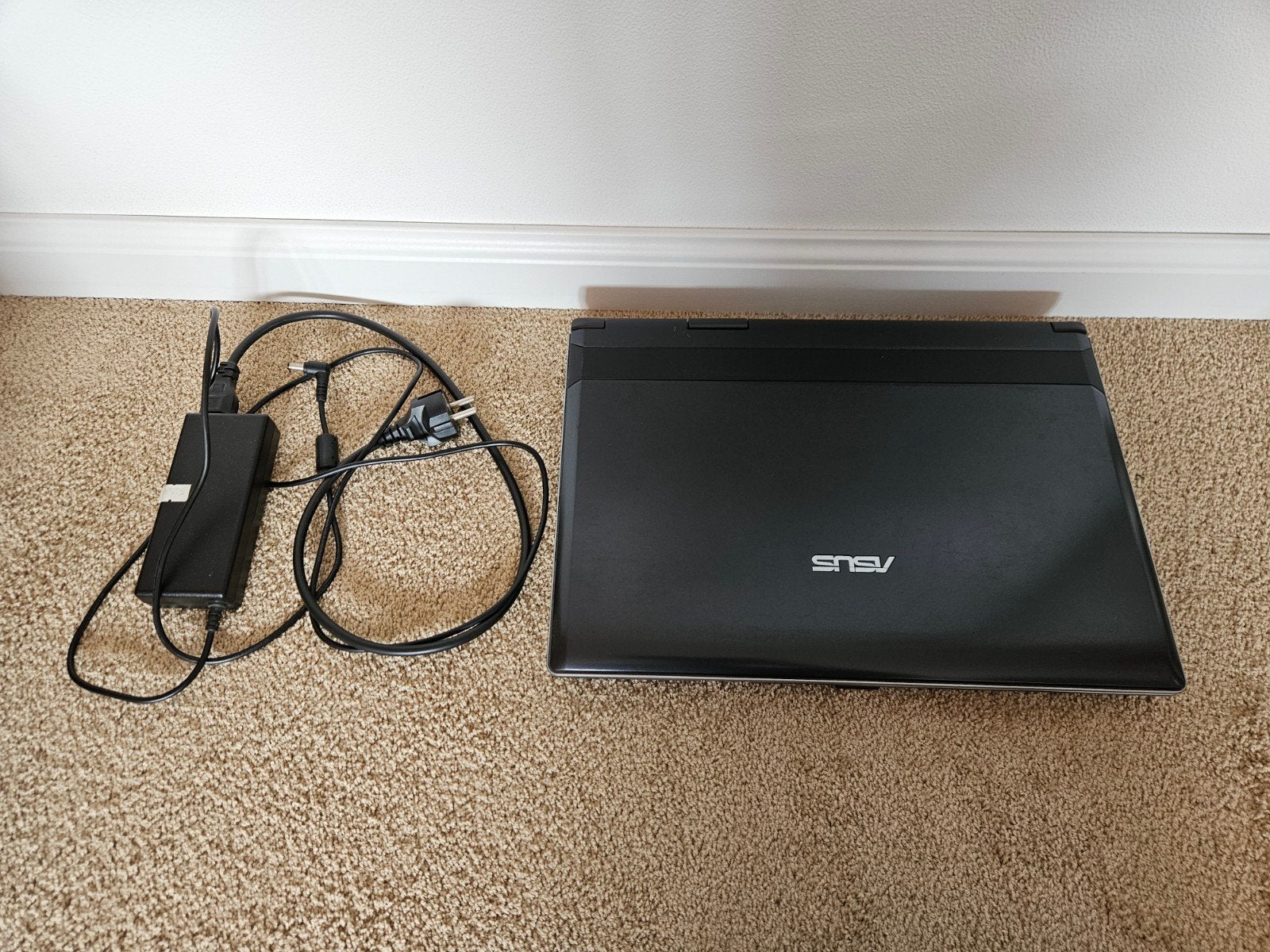 ASUS Pro 050V laptop - defecte accu, voor onderdelen, Computers en Software, Ophalen of Verzenden, Niet werkend, ASUS