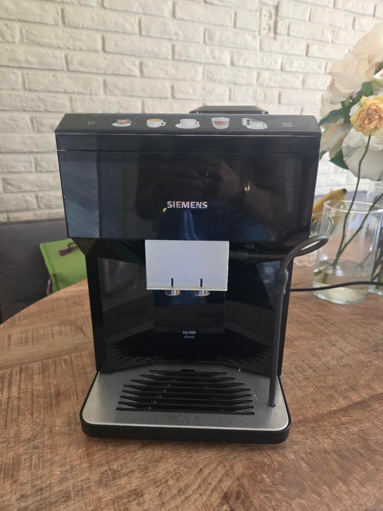 Siemens EQ.500 Classic volautomatische koffiemachine, Ophalen of Verzenden, Zo goed als nieuw, Koffiemachine
