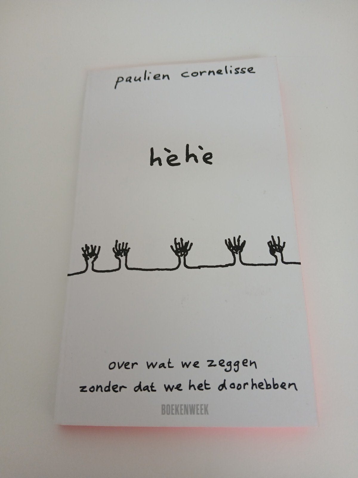 Paulien Cornelisse - hèhè (Boekenweekessay 2025), Verzenden, Zo goed als nieuw, Paulien Cornelisse