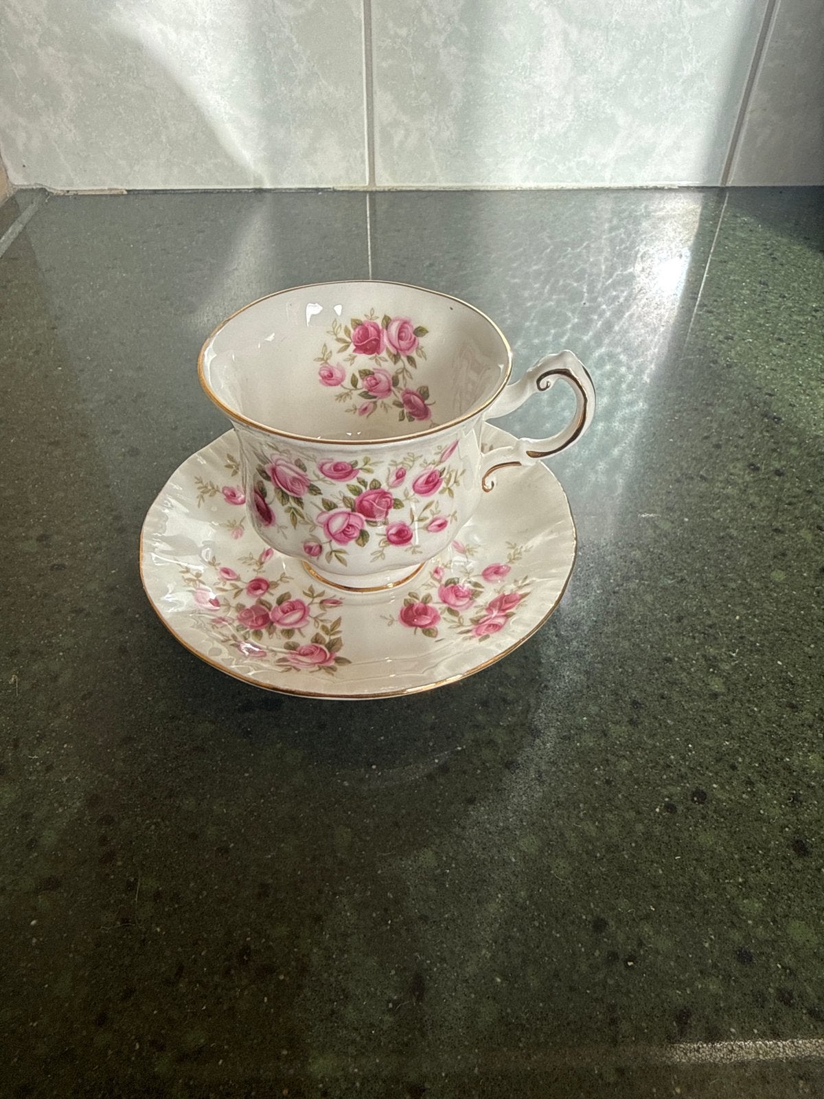 Royal Standard Bone China Kop en Schotel - Rozenpatroon, Ophalen of Verzenden