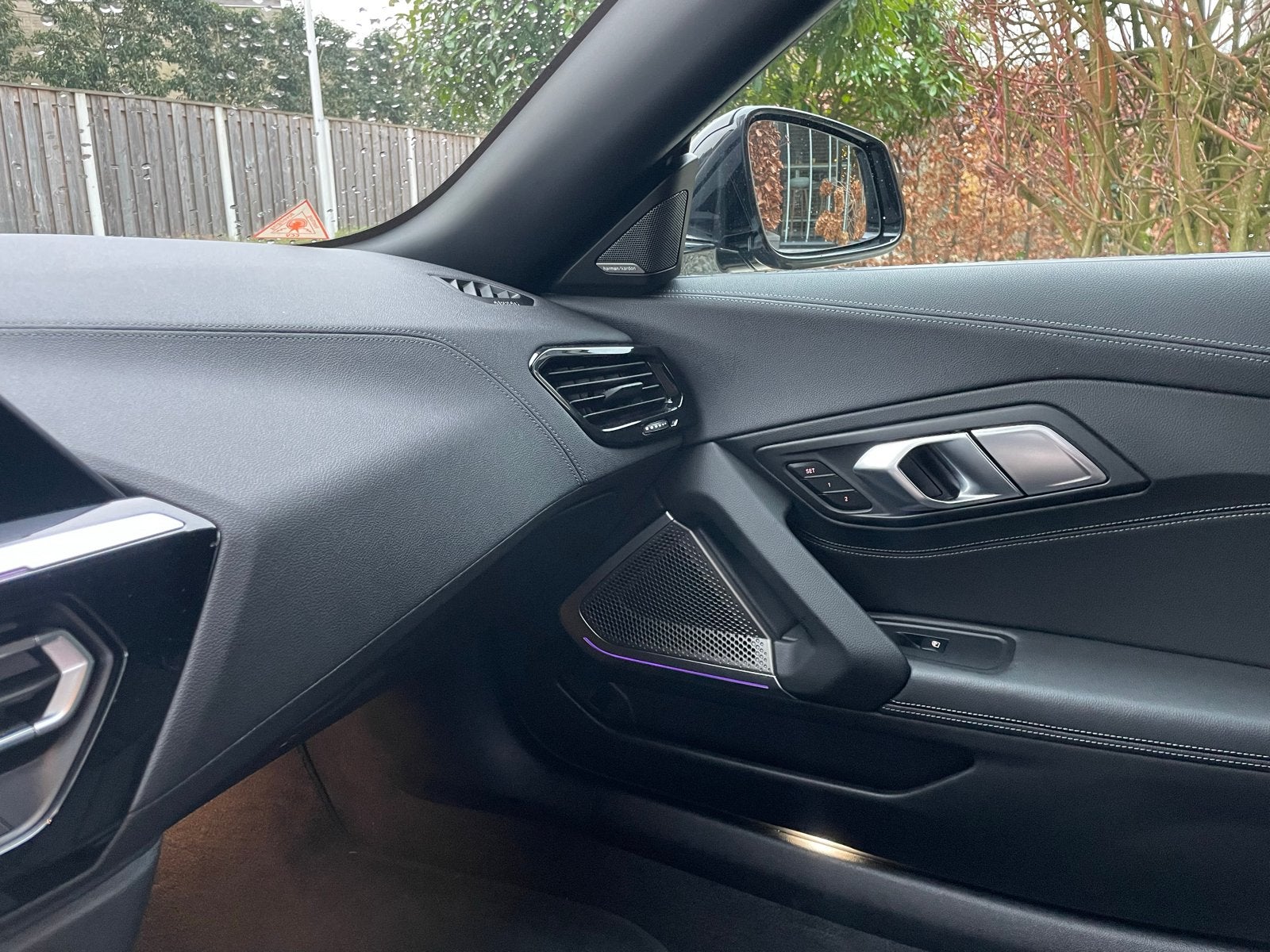Foto 13 van BMW Z4 M40i 340pk Aut 2021 Zwart. Alle opties! Zilvereff dak