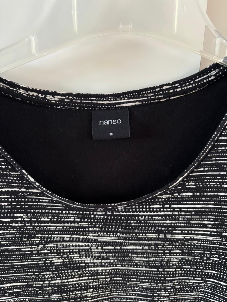 Als nieuw: Mooie NANSO merk top, katoen, Maat M, Maat 38/40 (M), Zwart, Ophalen of Verzenden, Zo goed als nieuw