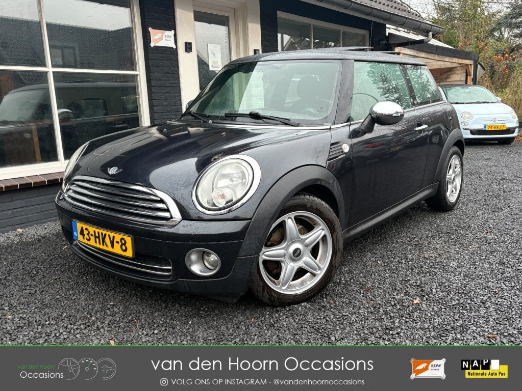 MINI Mini 1.6 Cooper AIRCO | 2 OPEN DAKJES | HALFLEDER | NAP, Gebruikt, 750 kg, 4 cilinders, Multifunctioneel stuurwiel