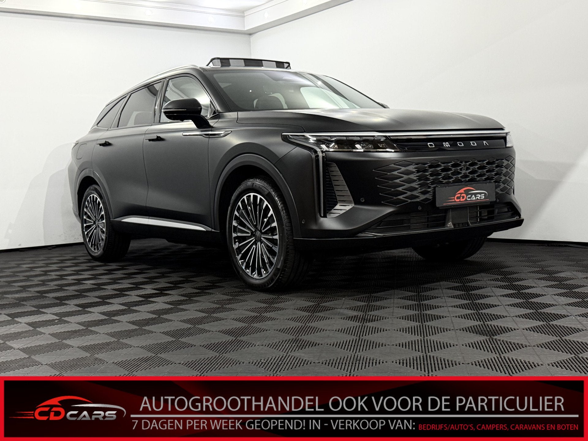 Omoda 9 1.5T-GDi SHS-P Black Edition Awd 5p 538 PK, Panorama, Auto's, Automaat, Gebruikt, 4 cilinders, Zwart