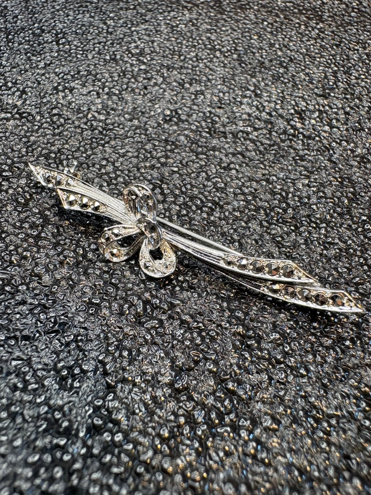 835 Zilveren Vintage Broche met Markasiet Strik 2,89 Gram, Verzenden, Zo goed als nieuw, Zilver
