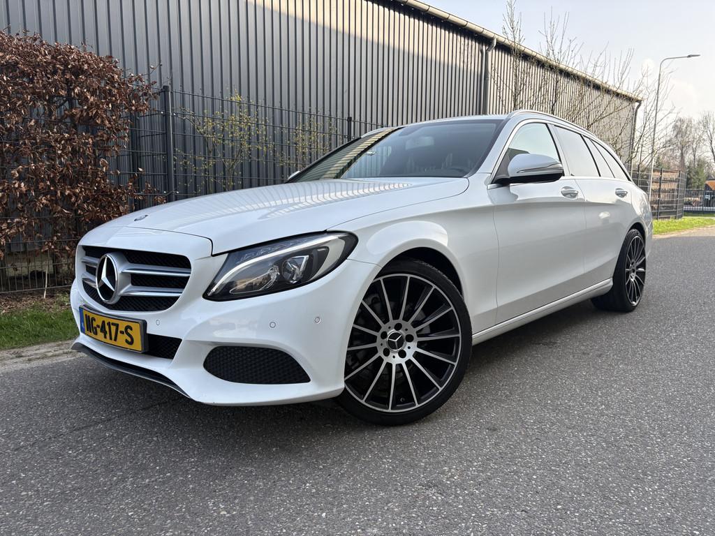 Mercedes-Benz C-Klasse Estate 180 Prestige / NAVI / HALF LEE, Achterwielaandrijving, Gebruikt, Bluetooth, Wit