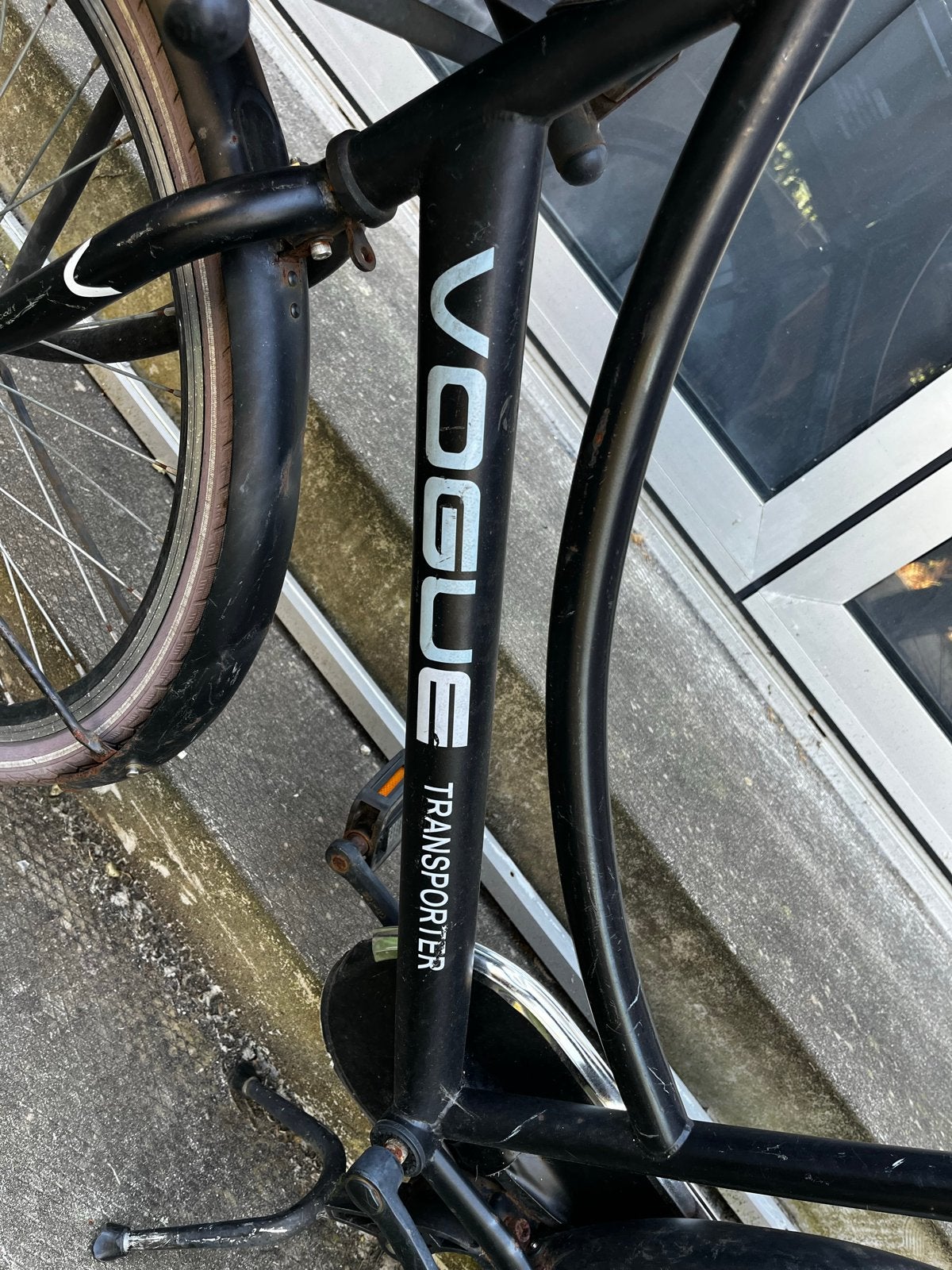 Vogue Transporter fiets met krat - Zwart, Terugtraprem, Gebruikt, 50 tot 53 cm, Ophalen