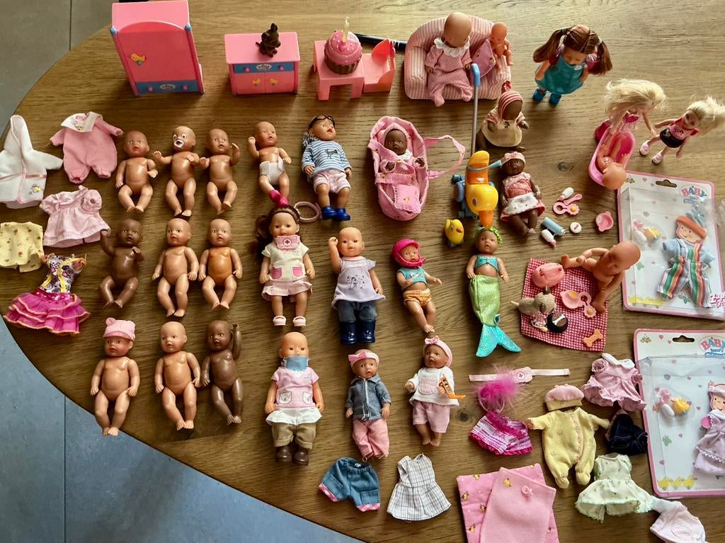 Mini baby born. Zapff., Kinderen en Baby's, Speelgoed | Poppen, Ophalen of Verzenden, Zo goed als nieuw, Babypop