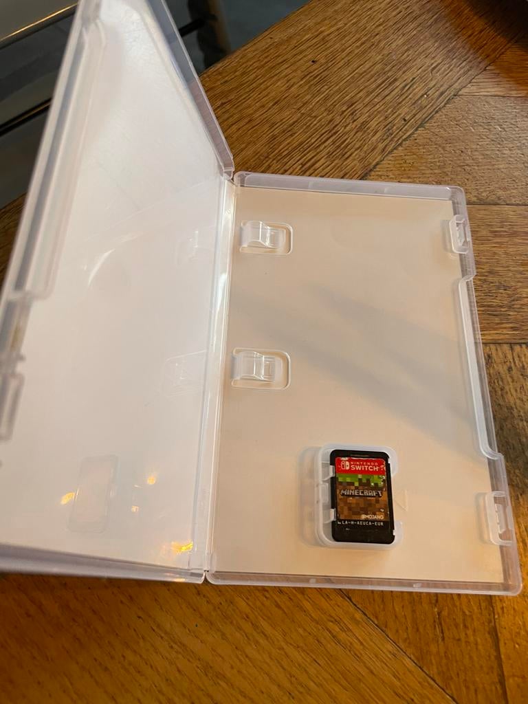 Minecraft Nintendo Switch Game - Zo goed als nieuw, 3 spelers of meer, Ophalen of Verzenden, Zo goed als nieuw, Vanaf 7 jaar