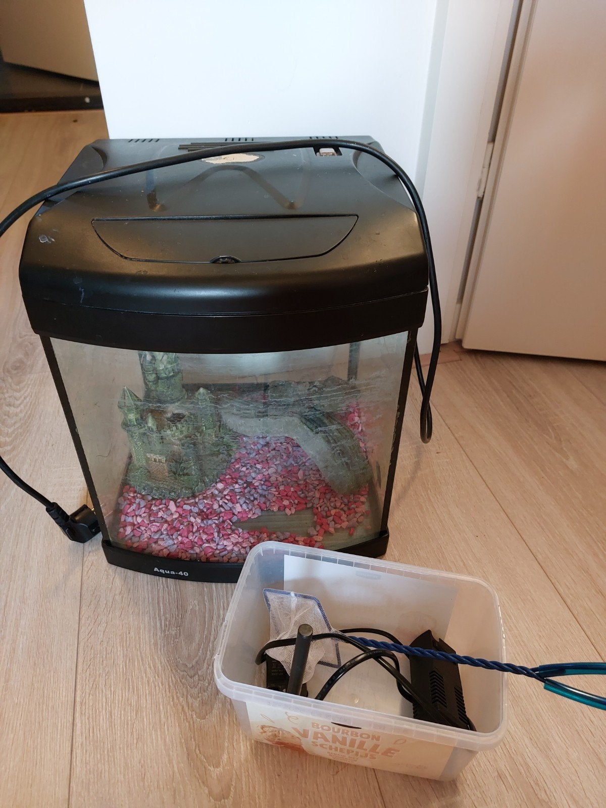 Aquarium met extra's, Ophalen, Leeg aquarium
