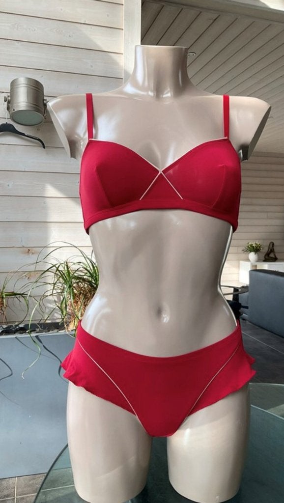 Nieuw met kaartjes - Eres sportieve rode set 75C 36, Eres, Ophalen of Verzenden, Rood, Setje
