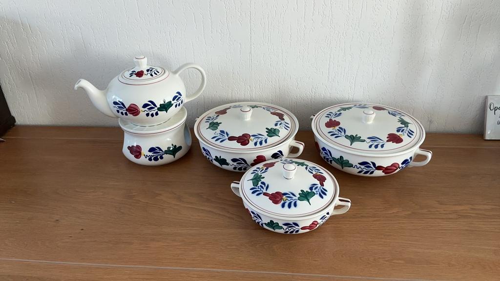 Boerenbont dekschalen en theepot met rechaud, Ophalen of Verzenden, Aardewerk, Overige stijlen, Overige typen