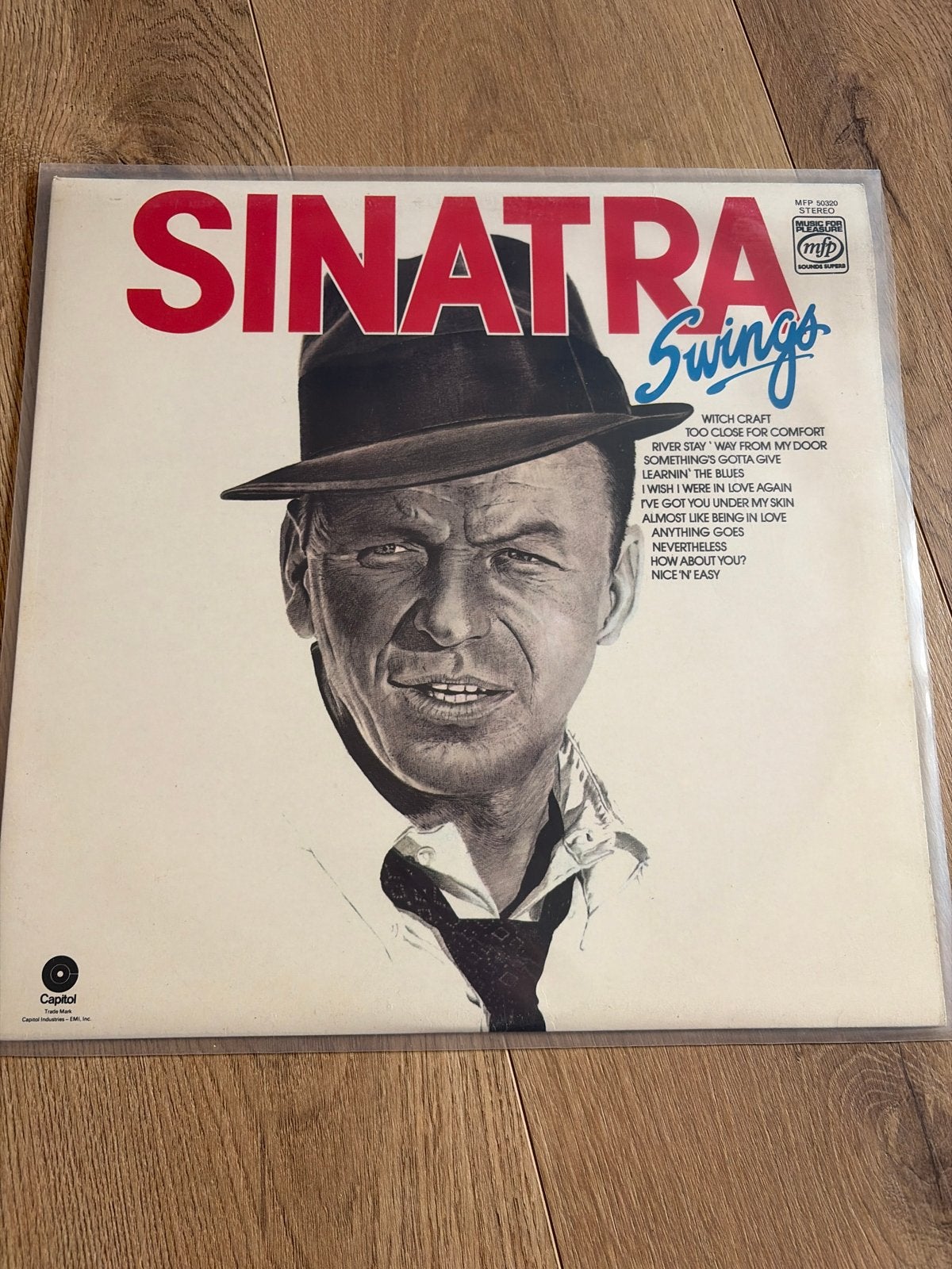 Frank Sinatra - Sinatra Swings (Vinyl LP), Ophalen of Verzenden, Gebruikt, 12 inch