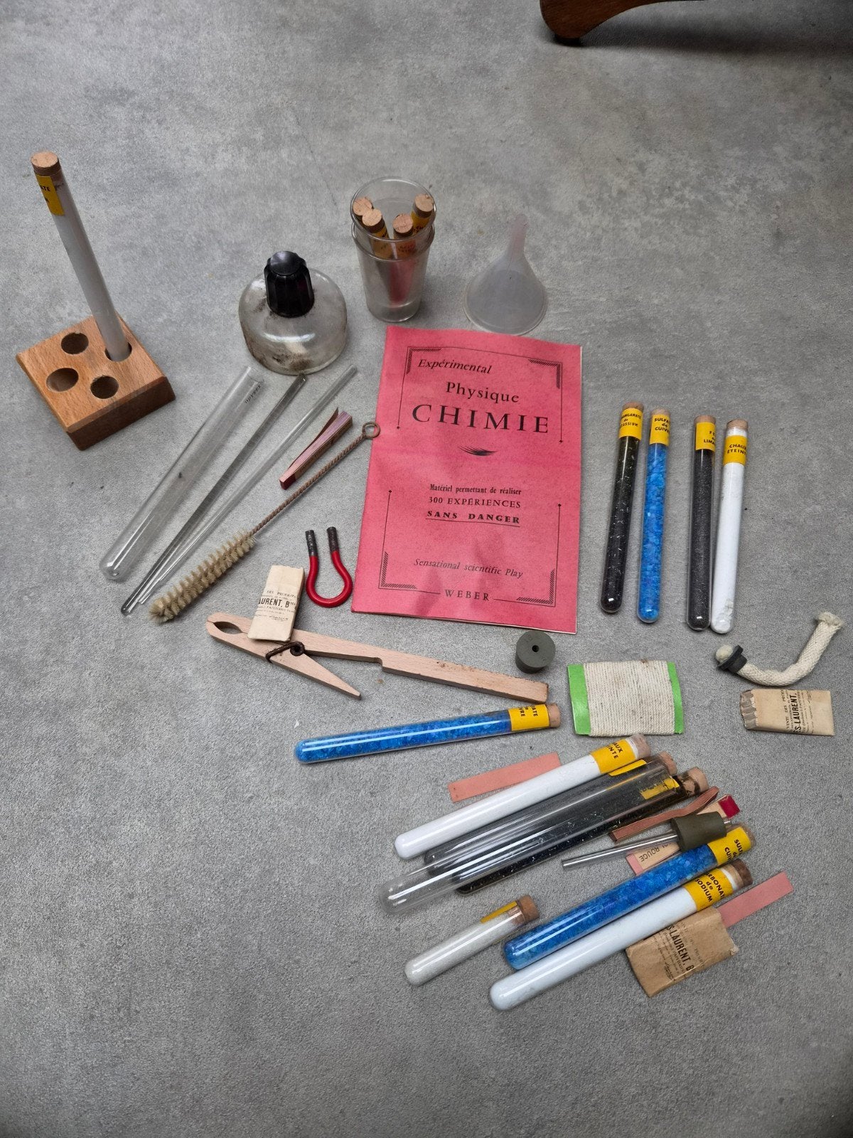 Vintage Franse Natuurkunde Scheikunde doos Weber, Verzenden