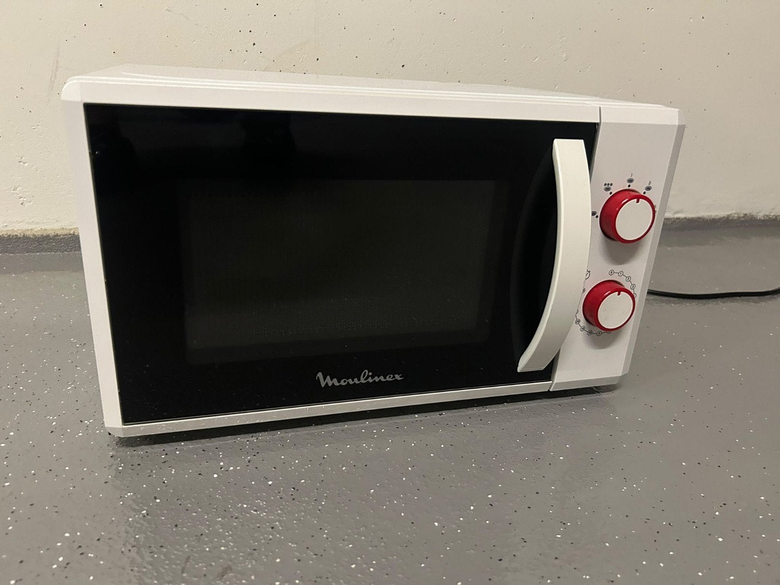 Moulinex MO20MSWH Magnetron - Wit, 1270W, Witgoed en Apparatuur, Magnetrons, Ophalen, Draaiplateau, Vrijstaand, Magnetron