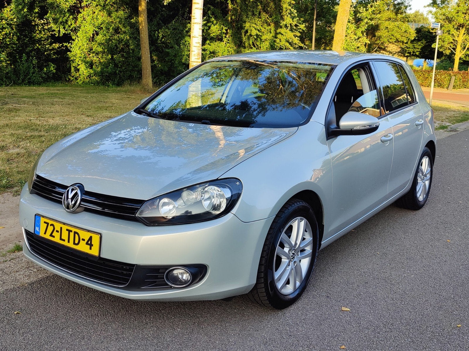 VW Golf 6  1.4 TSI 90KW/120 pk 5 Deurs Highline uitv., Euro 5, Zwart, 4 cilinders, 122 pk