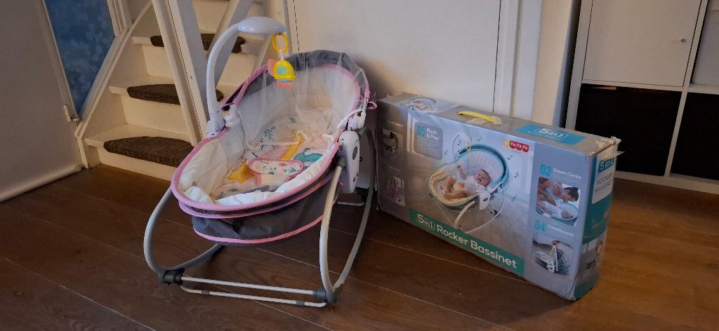 5-in-1 Rocker Bassinet - Roze uitvoering, Ophalen, Zo goed als nieuw, Wieg
