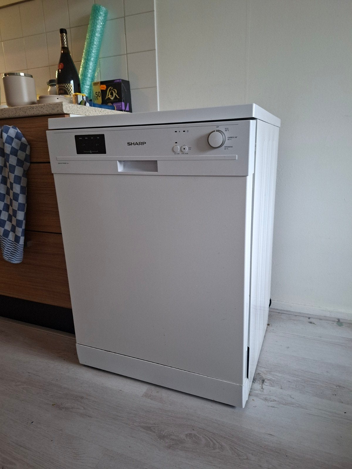 Sharp Vaatwasser (QW-GX11F491W) – 60cm Vrijstaand – Nette st, Witgoed en Apparatuur, Ophalen, 60 cm of meer, Zo goed als nieuw