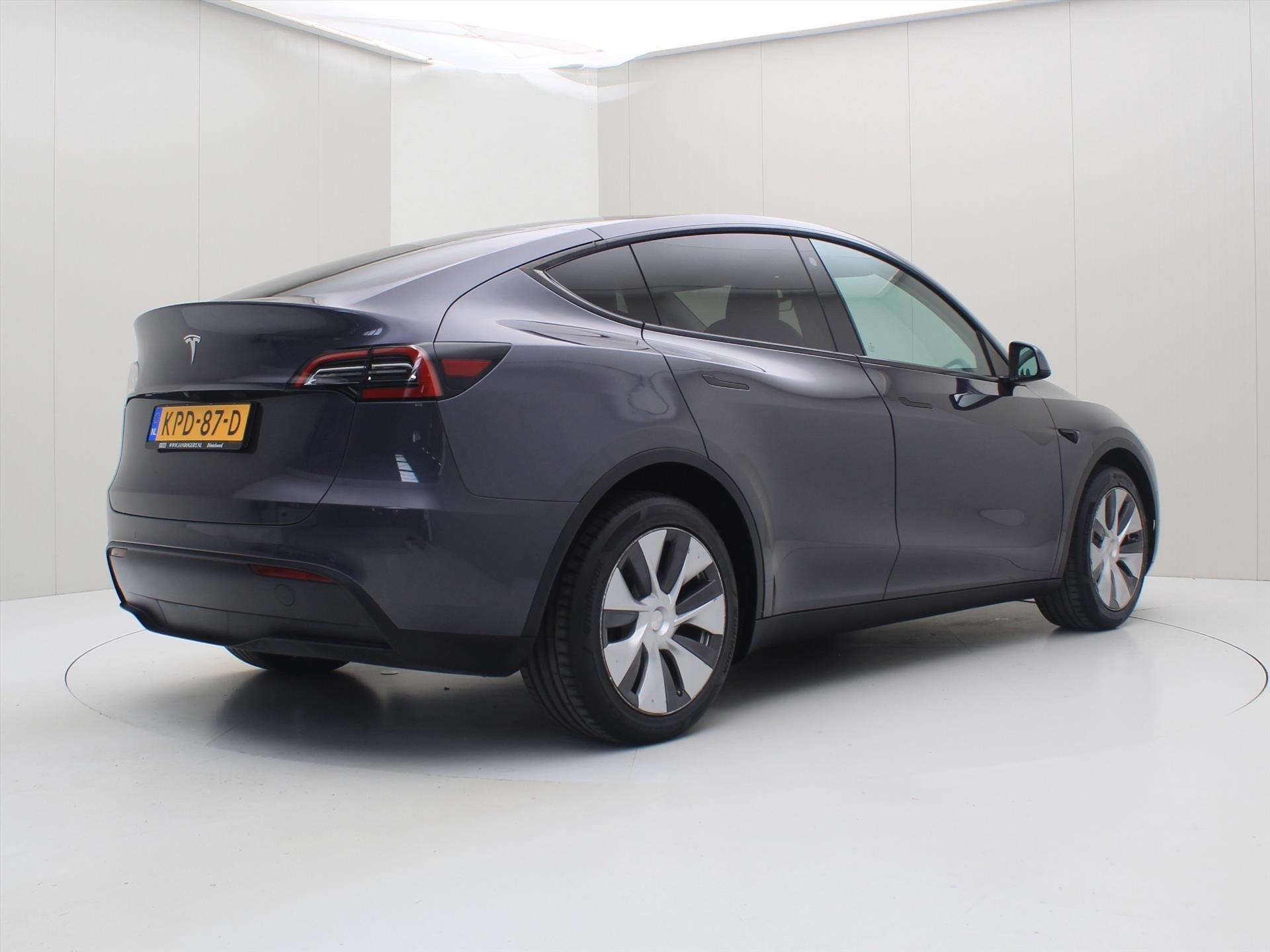 Foto 3 van Tesla Model Y Long Range AWD 75kWh 351pk AMD RYZEN 91.3 % So