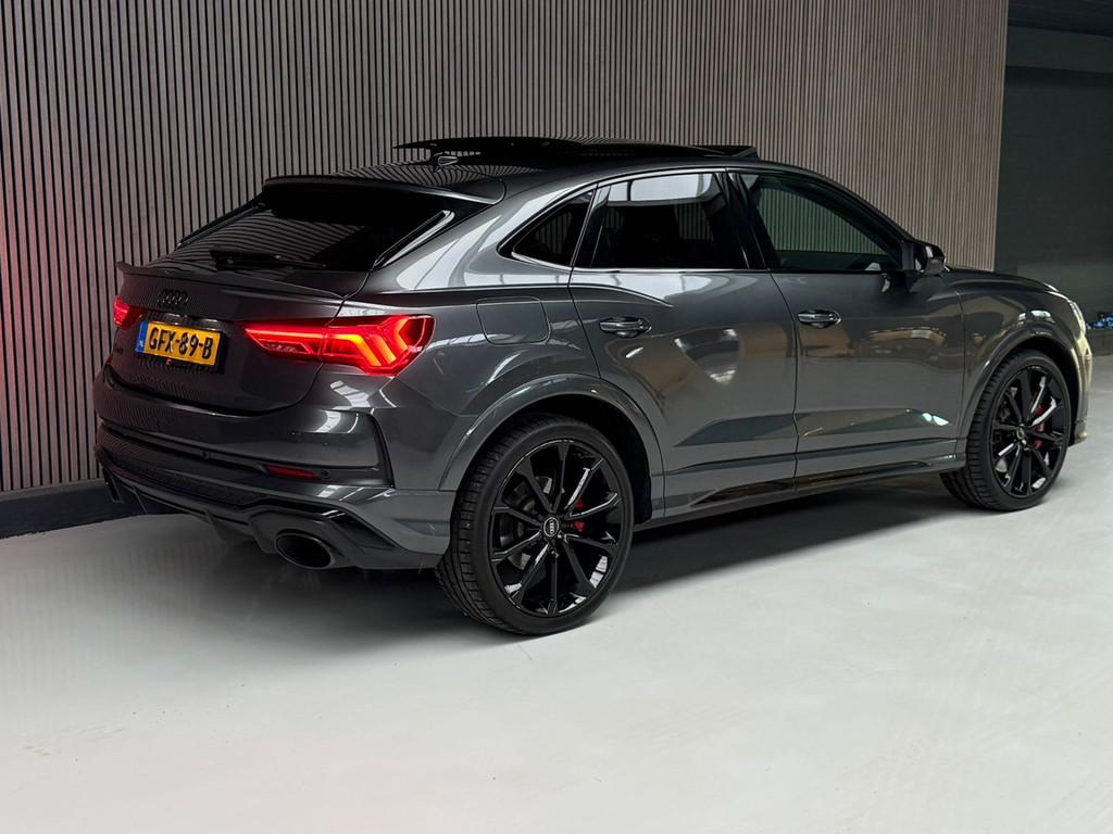 Audi RSQ3 Sportback Sonos | Pano | 360 Camera (bj 2022), Auto's, Audi, Automaat, Gebruikt, Euro 6, 1675 kg
