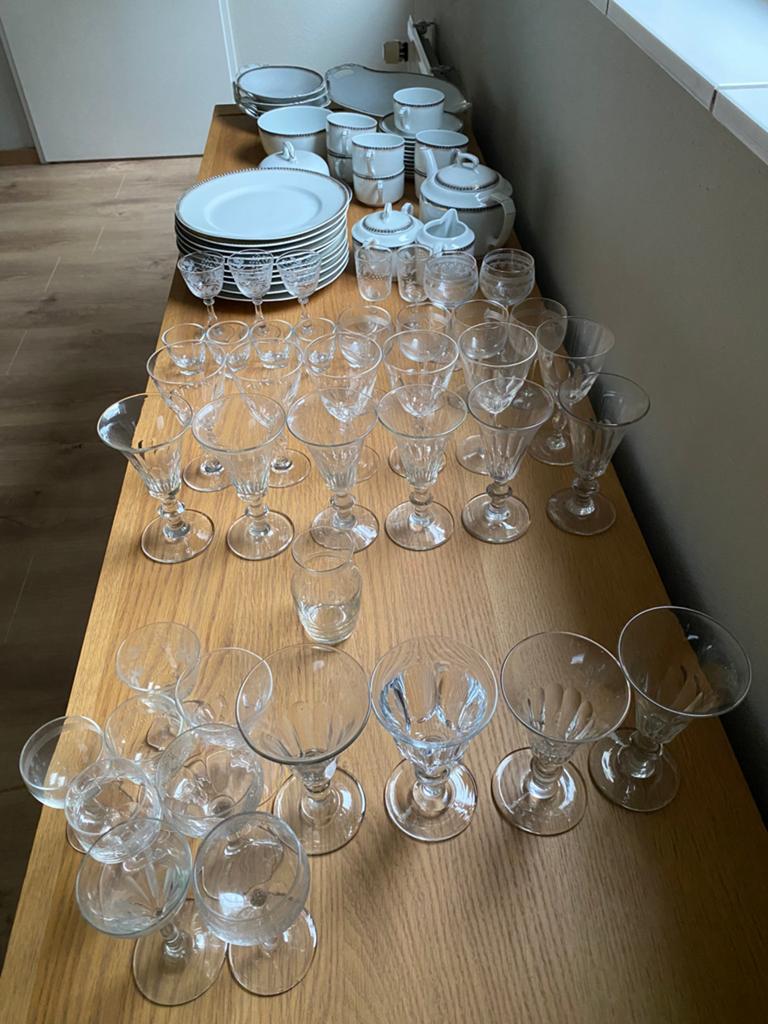 Servies - Borden, Kopjes, Glazen, Overige typen, Ophalen, Gebruikt, Overige materialen