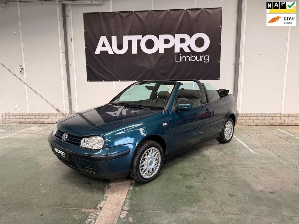 Volkswagen Golf Cabriolet 2.0 Trendline, Auto's, Stof, Gebruikt, Zwart, 4 cilinders