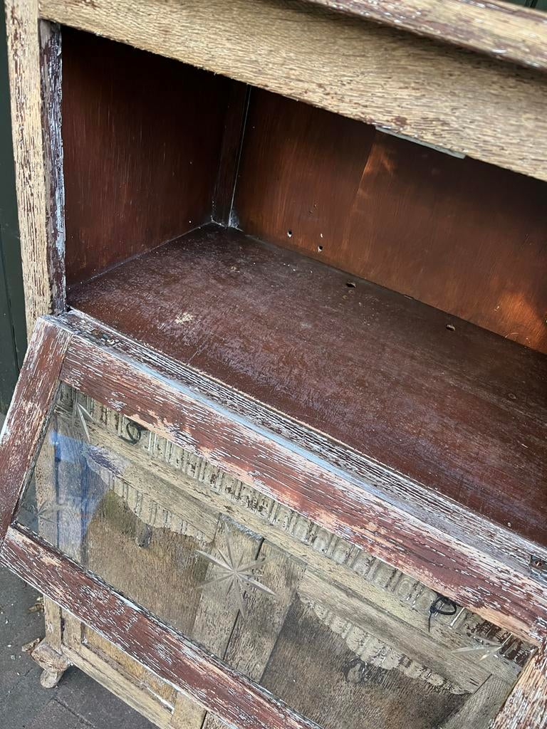 Oud brocante vitrinekastje, geloogd - opknapper/decoratie, Ophalen
