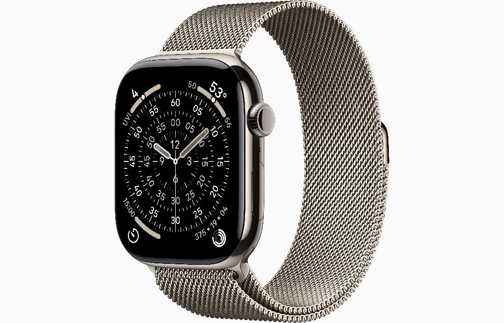 Apple Watch Series 11, 46‑mm kast van Naturel titanium, Sieraden, Tassen en Uiterlijk, Ophalen, GPS, Zo goed als nieuw, IOS
