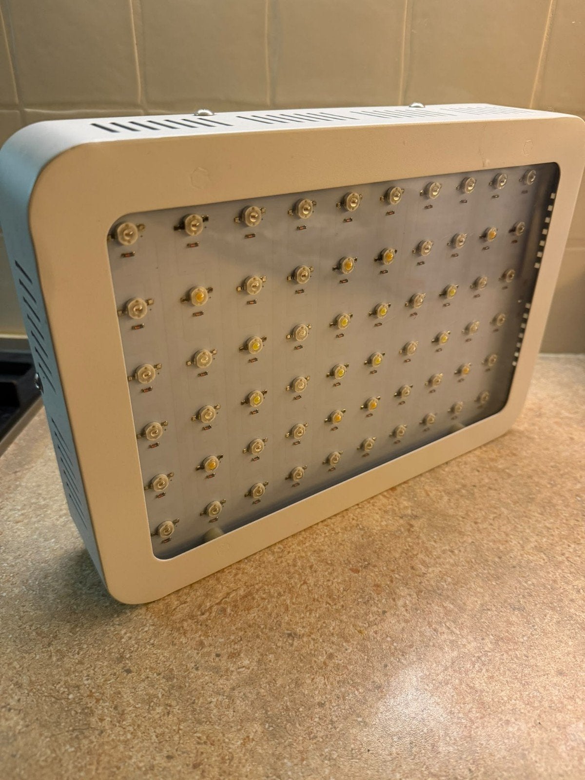 LED Kweeklamp - Ideaal voor binnenkweek, Ophalen of Verzenden, Gebruikt, Kweeklamp