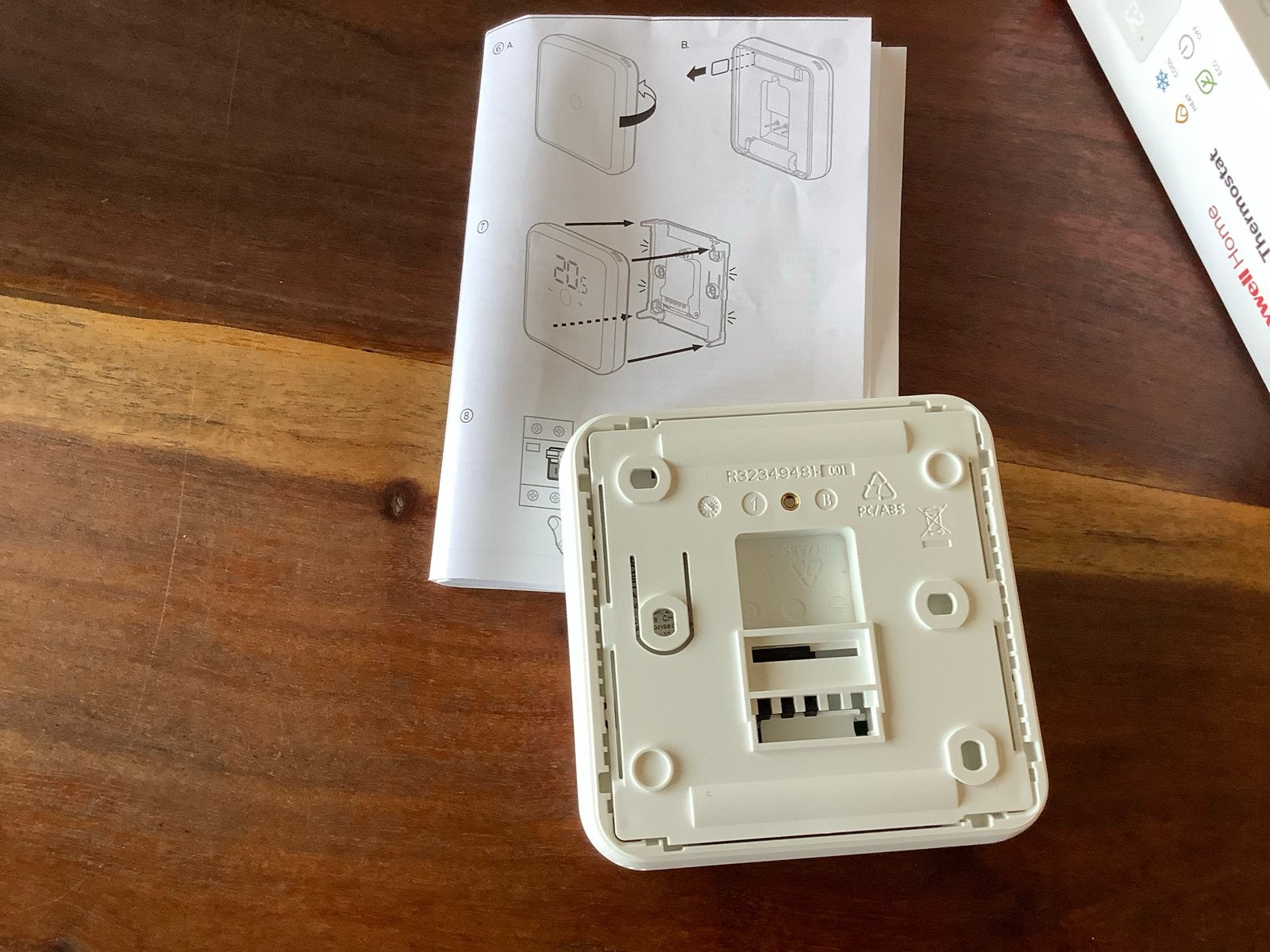 Honeywell Home DT4 Kamerthermostaat - Bedraad, Ophalen, Slimme thermostaat, Nieuw
